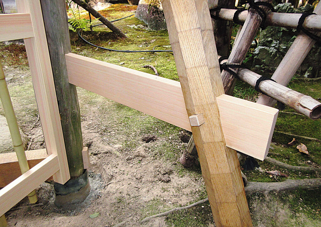 北山の家　門補強